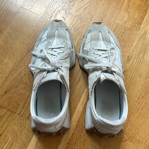 New Balance 327 sneakers